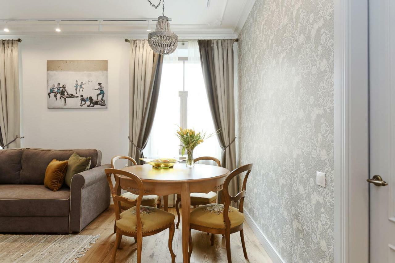 Dzirnavu Residense Apartamento Riga Exterior foto